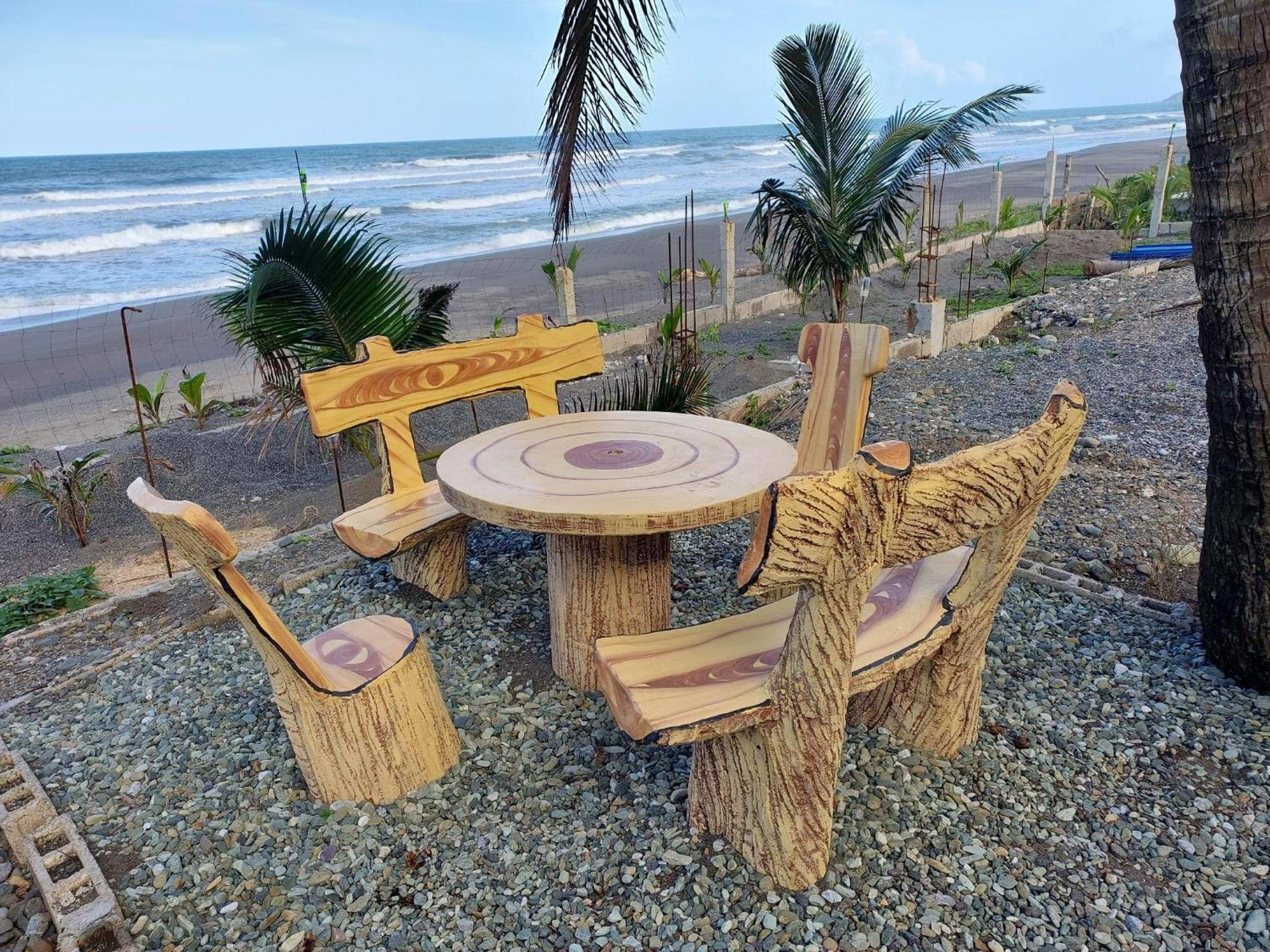 Costa Alora Beach Resort Dingalan Extérieur photo